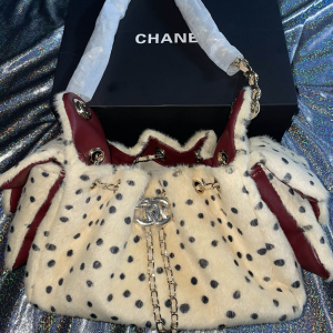 Spotted cloud bag